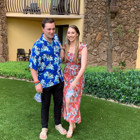 Red two piece set - Picture 1 of 5